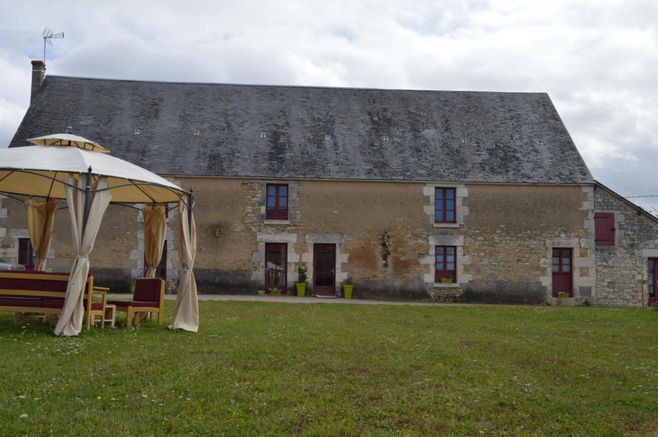 Domaine De La Rue Bed & Breakfast La Berthenoux Exterior photo