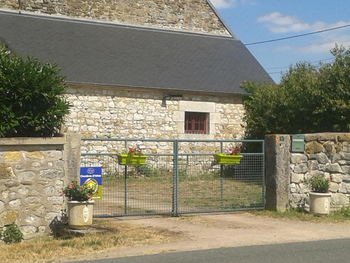 Domaine De La Rue Bed & Breakfast La Berthenoux Exterior photo
